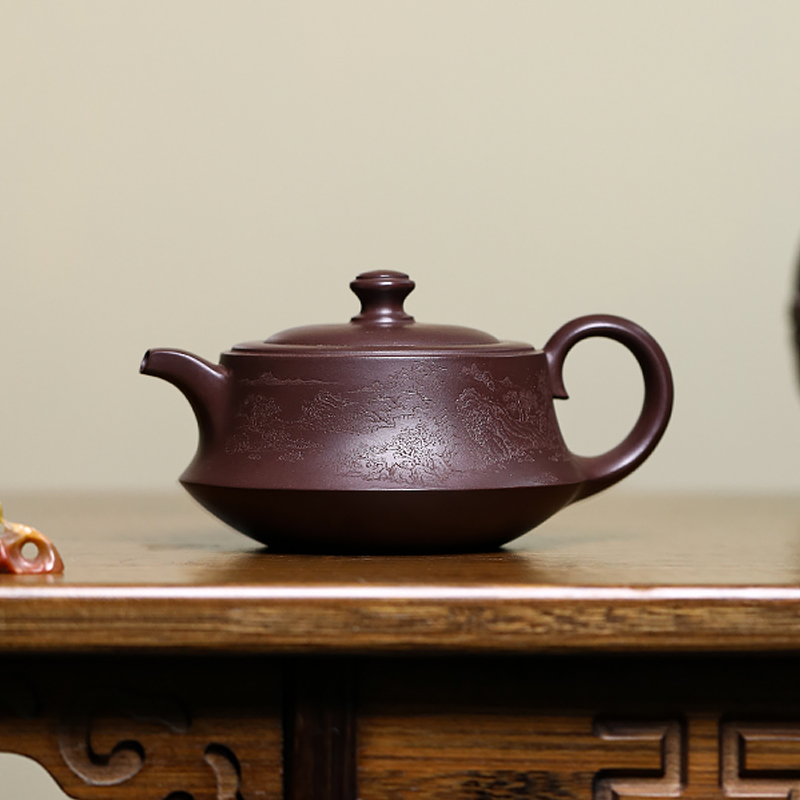 Yixing Zisha Teapot: A Master-crafted "Zhuchu" (Plinth) Teapot Made from Premium Purple-eggplant Clay for Brewing Tea 260ml