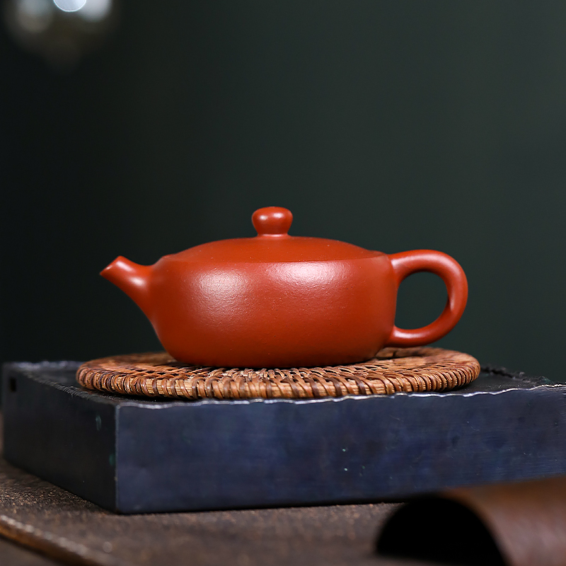Yixing Zisha Teapot: Authentic Vermilion Clay, Fully Handmade Bian Yun Style, Classic Purple Clay Teapot for Brewing Tea 100ml
