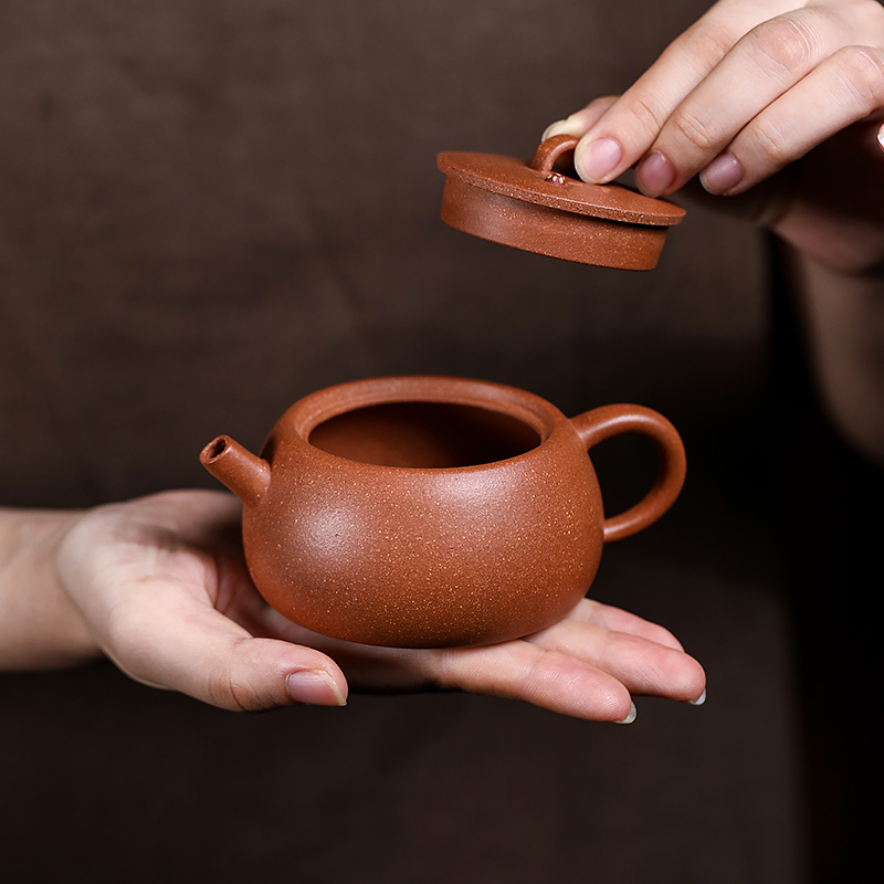 Yixing Purple Clay Teapot Handpicked Native Purple Chestnut Clay Fully Handcrafted by Xu Xueqiang Well Curb Teapot, 160ml