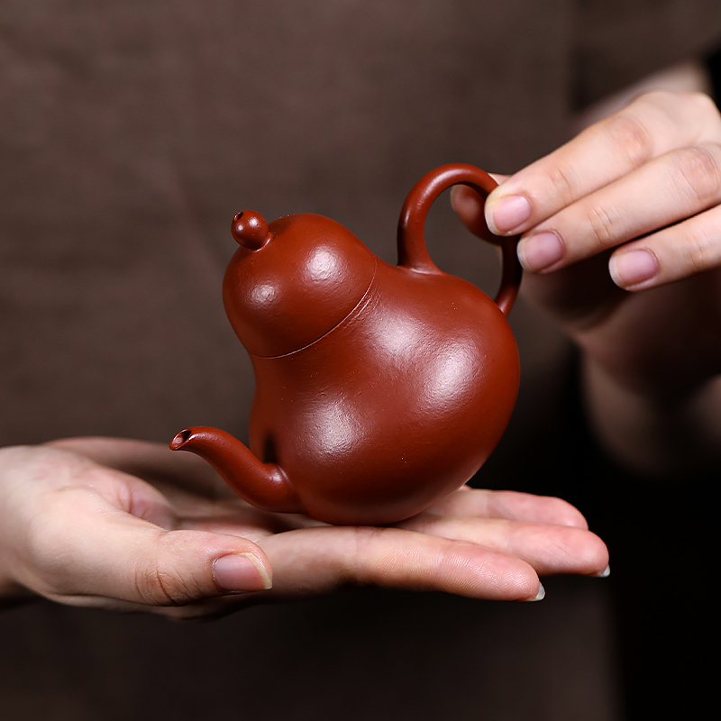 Yixing Zisha Master Handmade Original Zhu Ni Clay "Siting" Teapot for Gongfu Tea 120ml