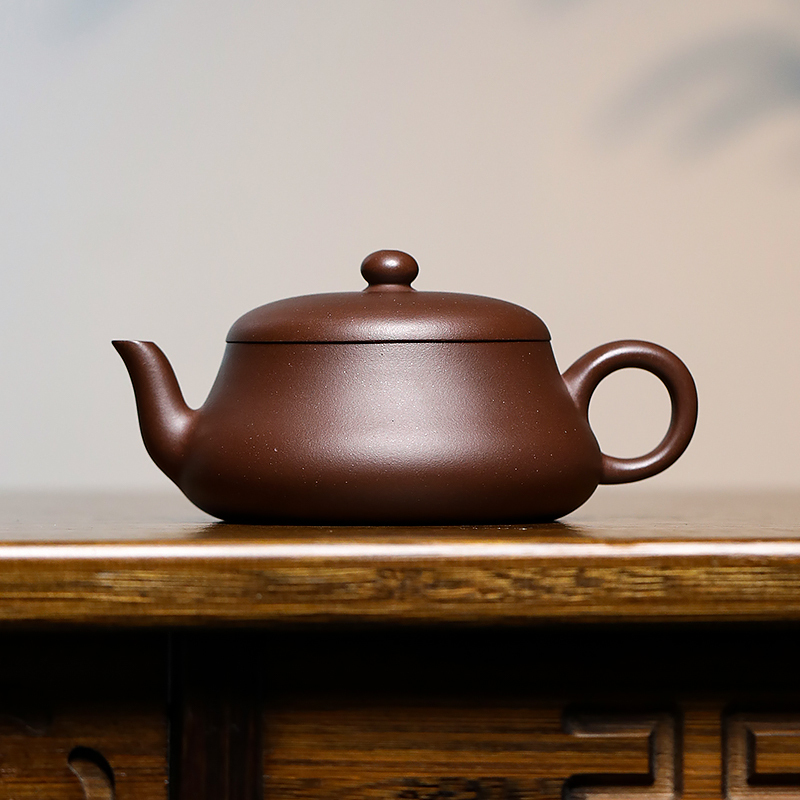 Yixing Zisha Teapot "Xiaoman" - Fully Handcrafted by Master Artist Using Original Purple Clay, Kungfu Tea Set for Brewing 120ml