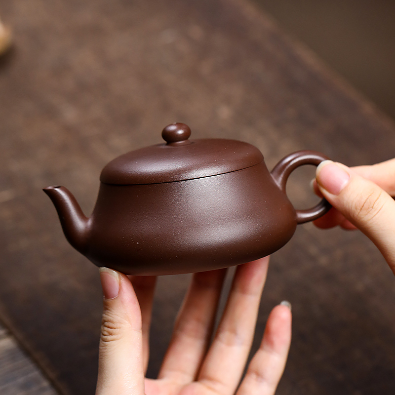 Yixing Zisha Teapot "Xiaoman" - Fully Handcrafted by Master Artist Using Original Purple Clay, Kungfu Tea Set for Brewing 120ml