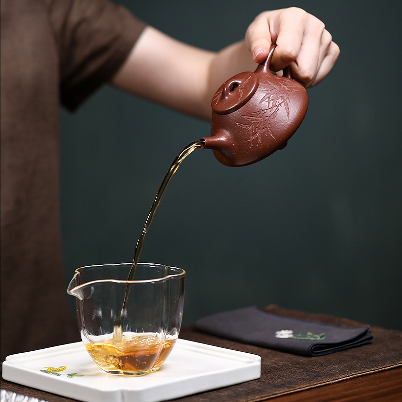 Yixing Zisha Clay Pot - Original Purple Clay, Master-Crafted Fully Handmade Ziyi Shi Piao Teapor for Gongfu Tea Brewing 170ml