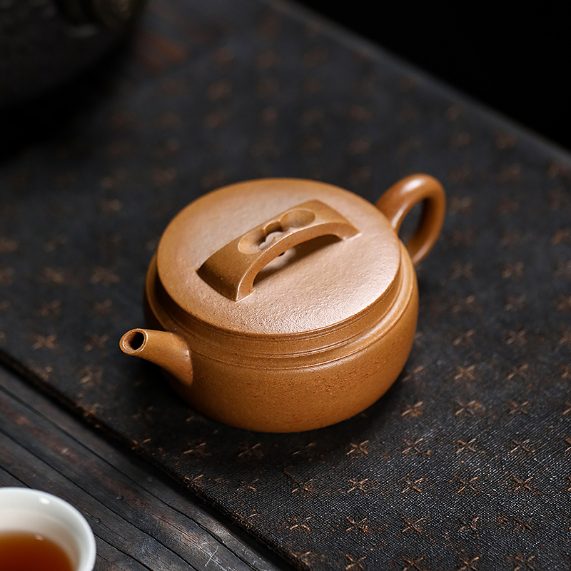 Yixing Zisha Teapot: Fully Handcrafted 'Hanwa' Teapot, Made from Premium Original Golden Duanni Clay, Compact 150ml Capacity for Brewing Tea