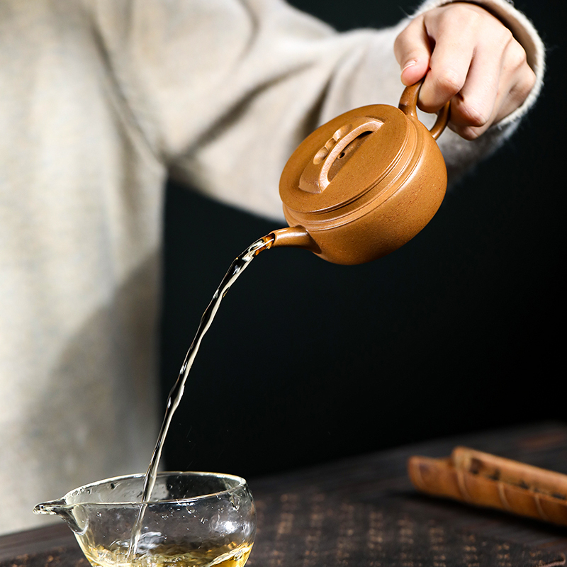 Yixing Zisha Teapot: Fully Handcrafted 'Hanwa' Teapot, Made from Premium Original Golden Duanni Clay, Compact 150ml Capacity for Brewing Tea