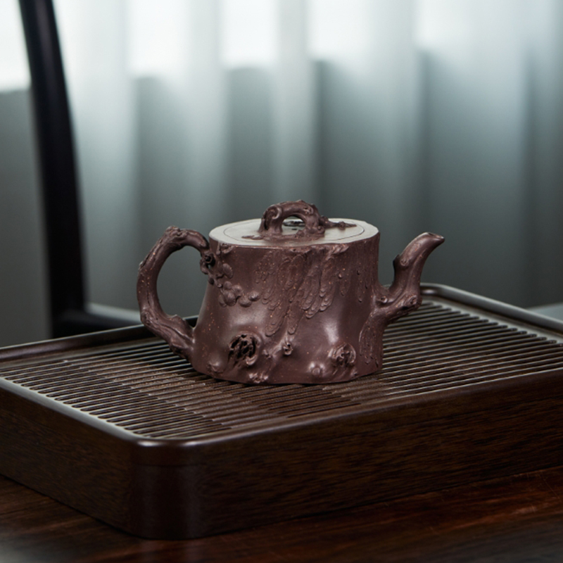 Yixing Zisha 范志平松樁壺  Fan Zhiping Pine Stump Teapot, Zisha Teapot, made from Original Ore Zini (Purple Clay), fully handcrafted by a master artisan, for household tea use, 450ml.