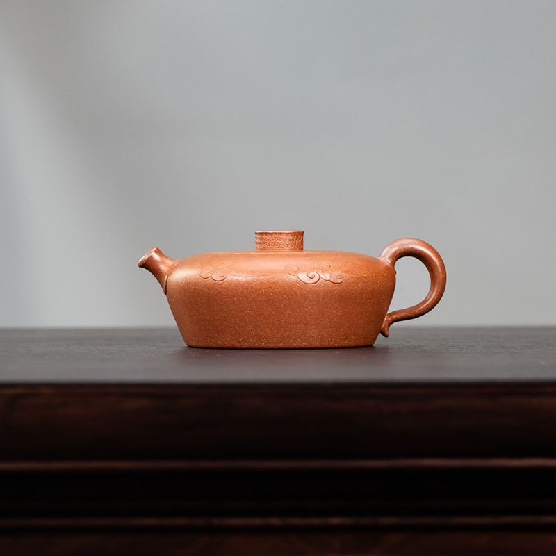 Yixing Zisha "Zizai" Teapot by Qian Xiaojun — a 170ml handmade tea vessel for home use, crafted from raw Longshan mineral sand by a master artisan.