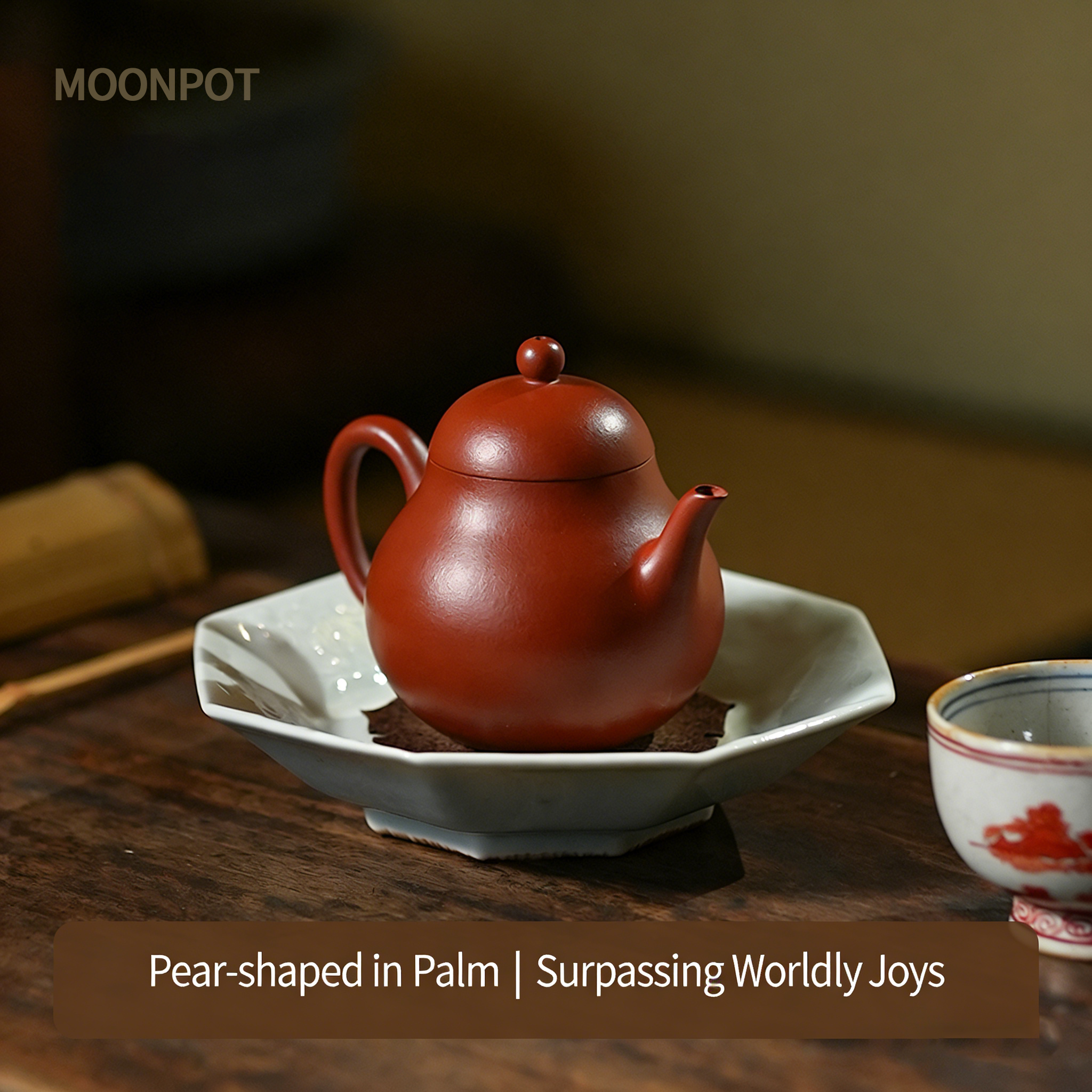 Yixing Zisha "Gao Li" (Tall Pear) Teapot — a 150ml reproduction of an authentic Qing-Dynasty antique, crafted from raw mineral zhuni clay, capturing the essence of classic teapot aesthetics.