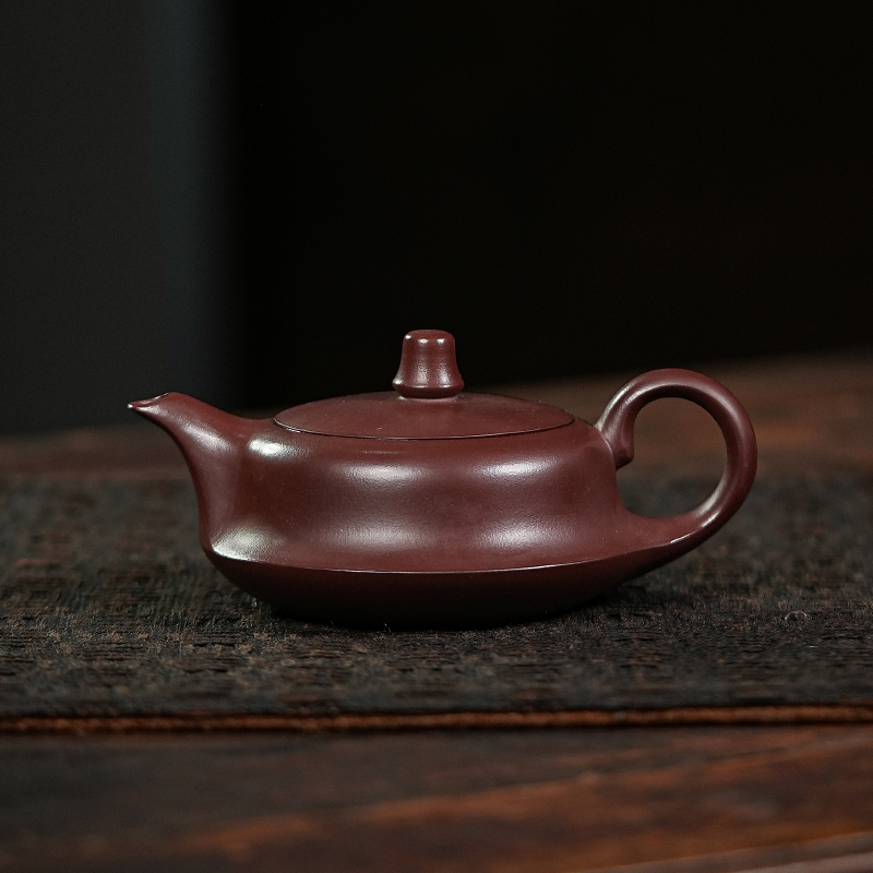 Yixing Purple Clay Moonpots — Curved Teapot. Raw Zi Sha Purple Clay Teapot. Gongfu Tea Utensil. 200ml.