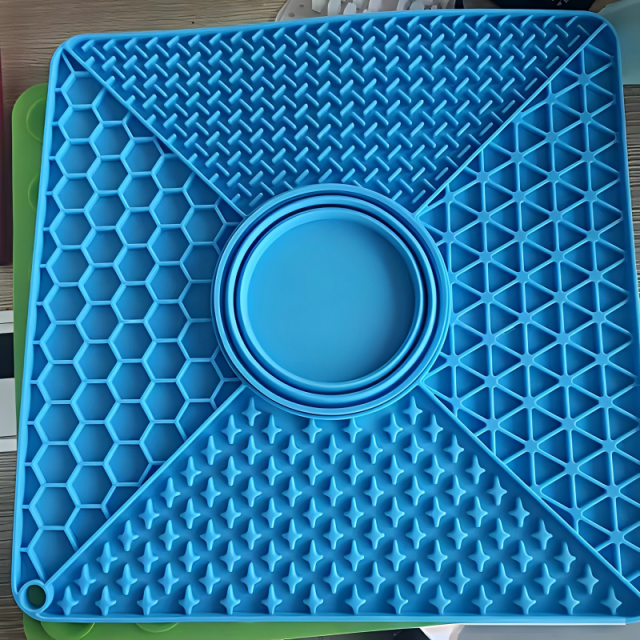 Wholesale Food Grade Silicone Pet Lick Mat – Slow Feeder with Suction Cups, Anti-Choke Slow Eating Pad for Dog Dental Health & Digestion