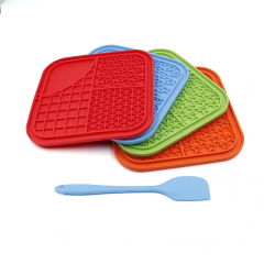 Wholesale Square Silicone Lick Mat for Dogs & Cats, Multi-Textured Slow Feeder Pad with Strong Suction Cups