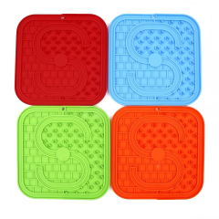 Wholesale Square Silicone Lick Mat for Dogs & Cats, Multi-Textured Slow Feeder Pad with Strong Suction Cups