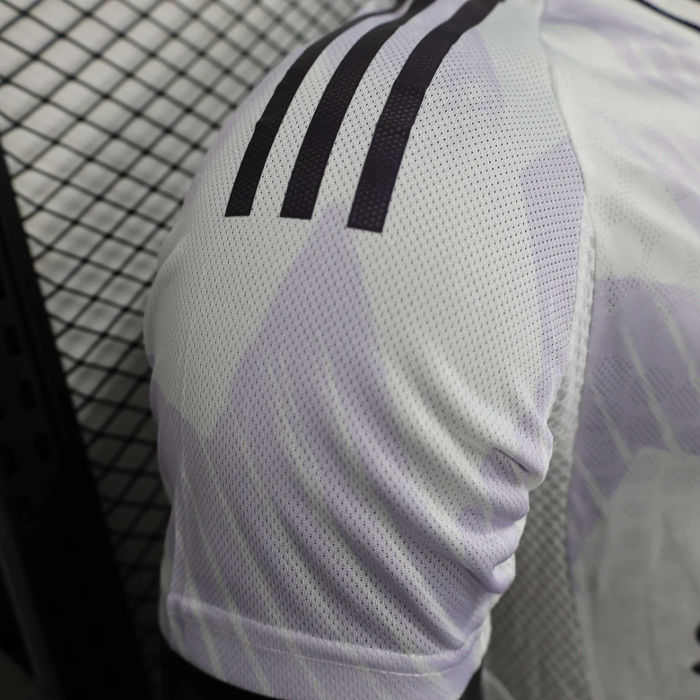 Manchester United Away Football Shirt 2025/2026 Player Version