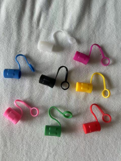 Straw dust cap