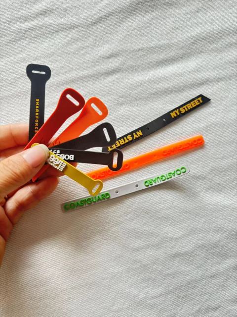 Single sided pull tab