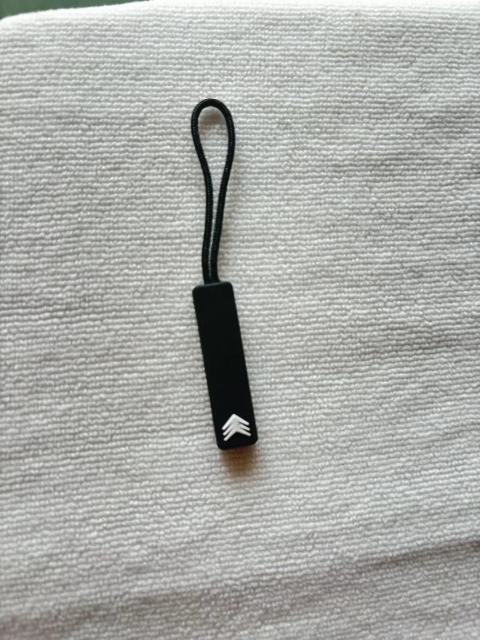 Single sided pull tab