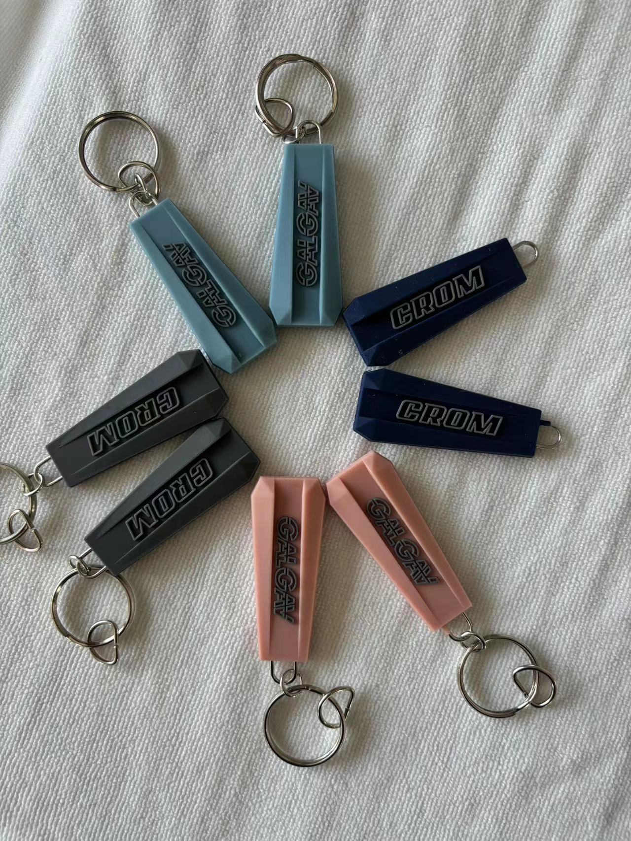 Double sided pull tab