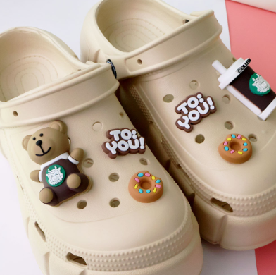 Starbuck bear