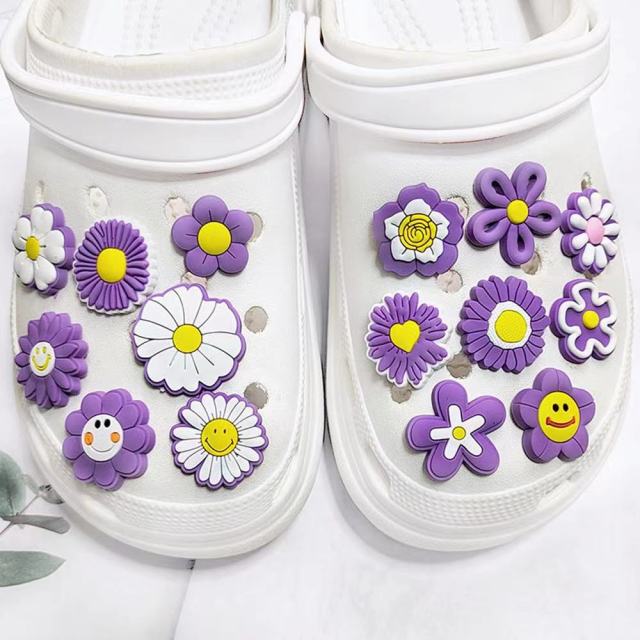 charm of purple daisies