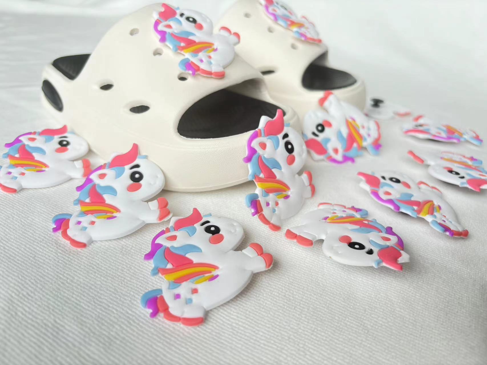 big caroont charms