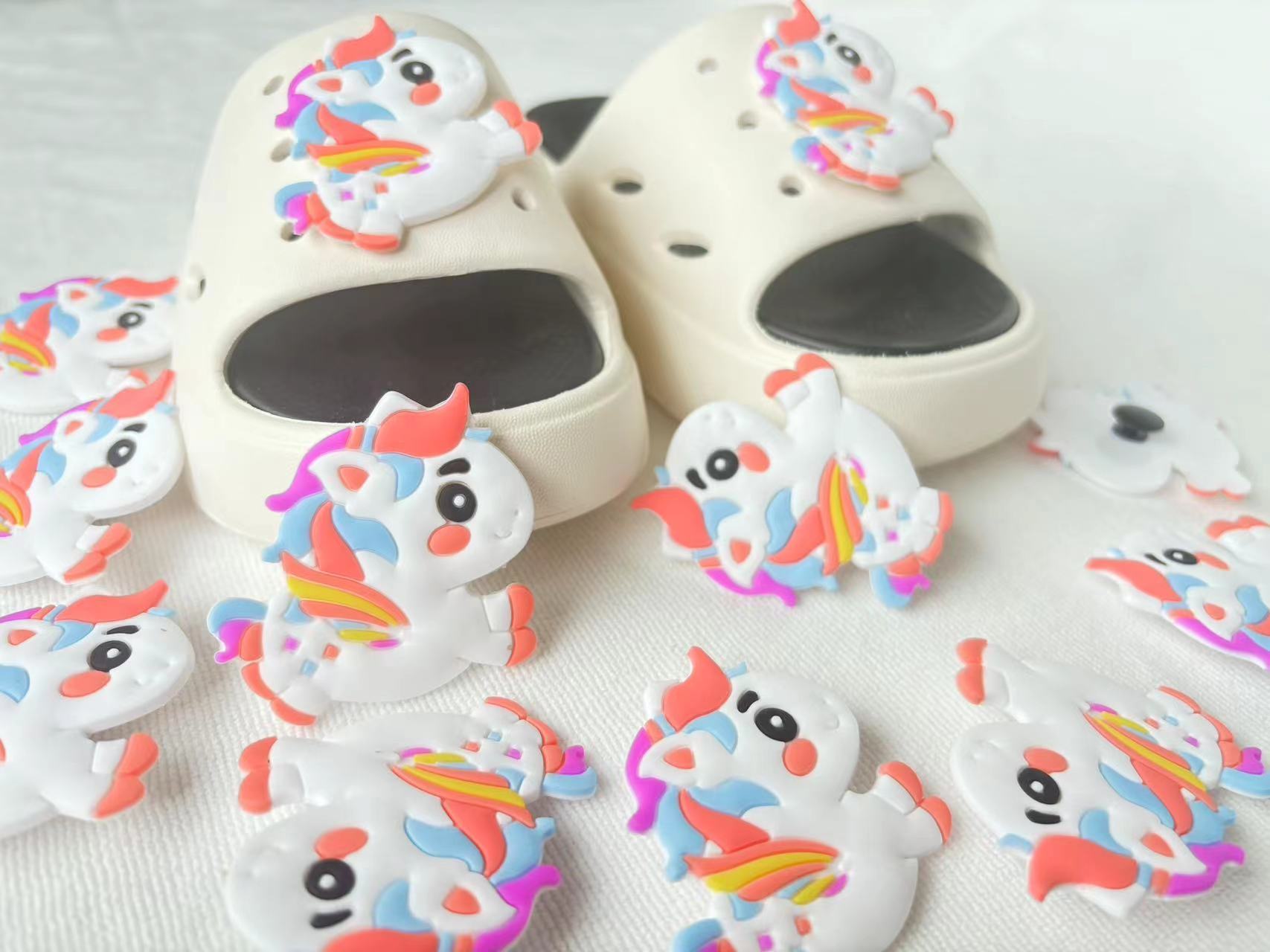 big caroont charms