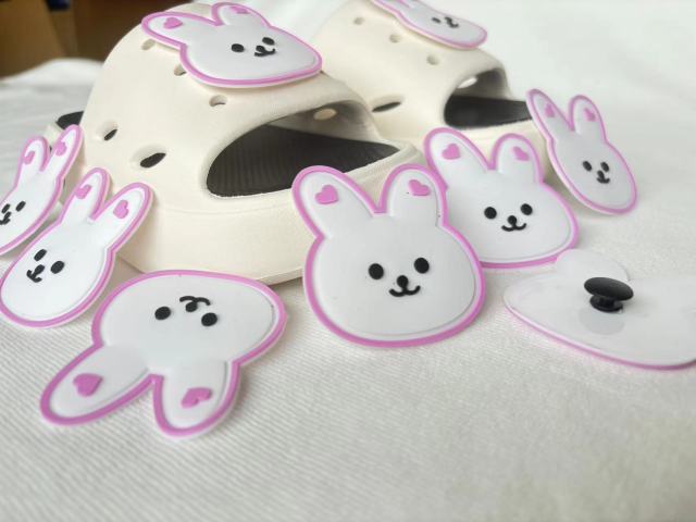 big caroont charms