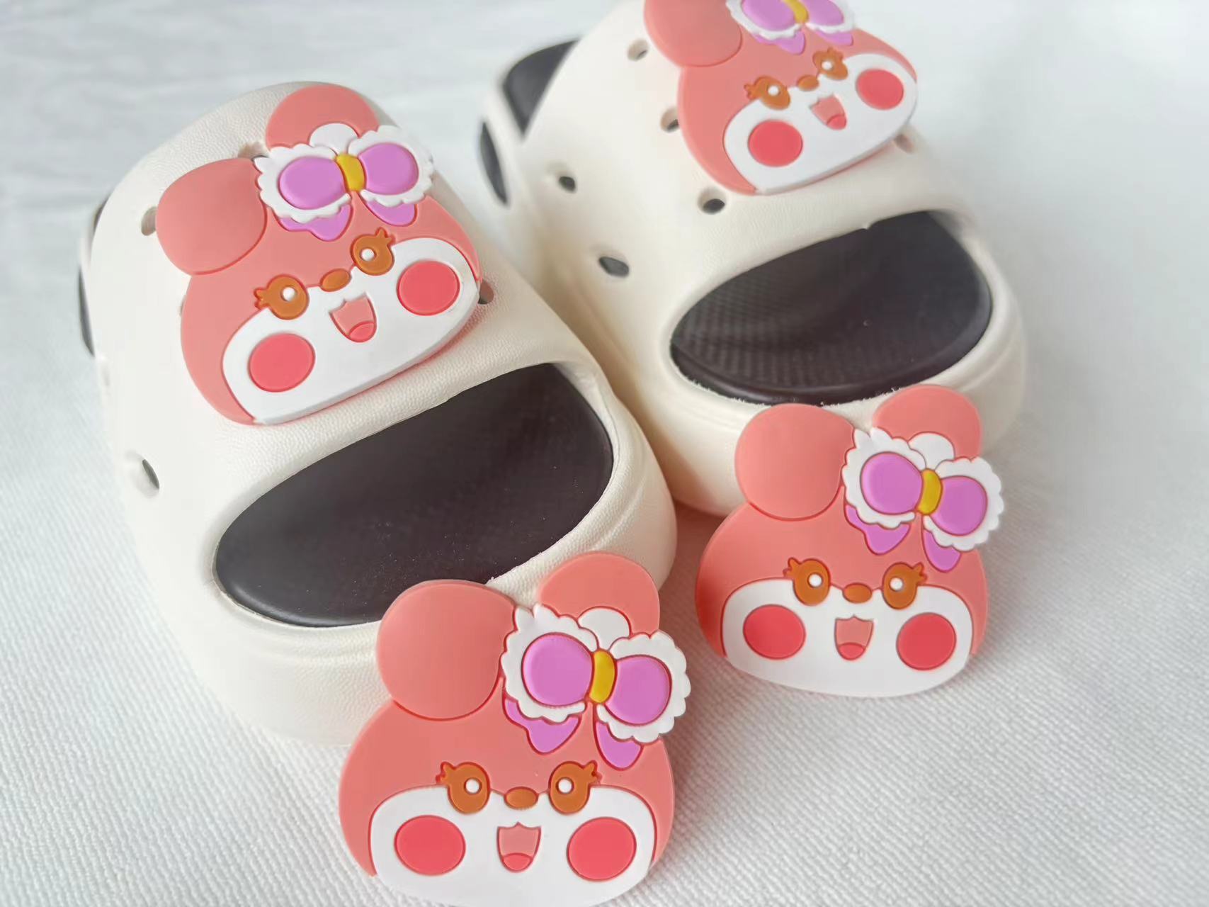 big caroont charms