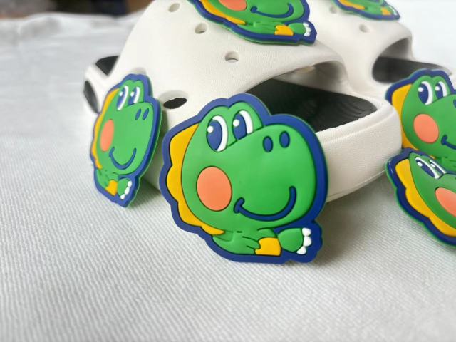 big caroont charms