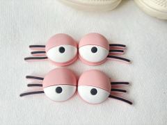 Garfield's eyes