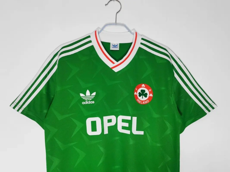 retro 1990-92 Ireland home retro football jersey Fan version