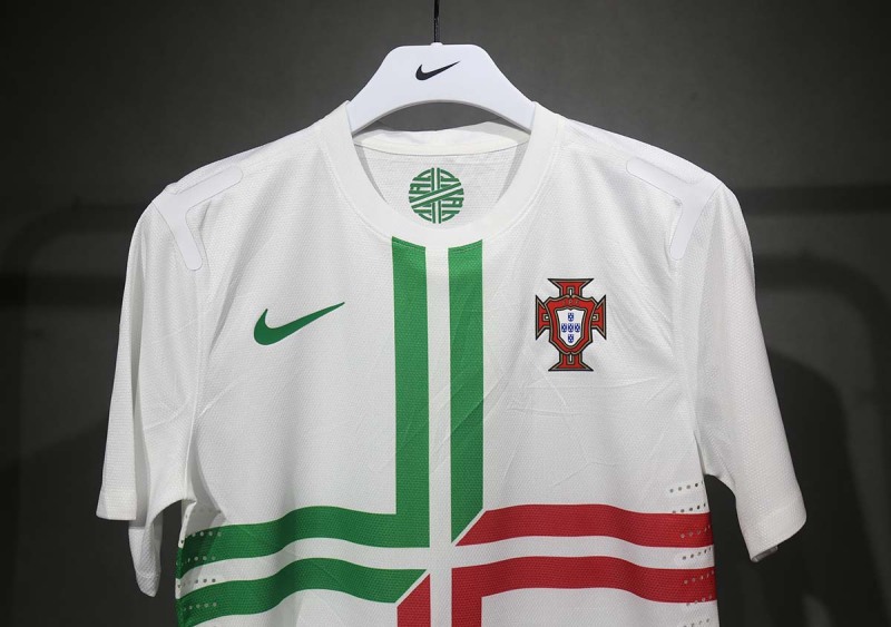 retro Player Edition 2012-13 Portugal away retro football jersey
