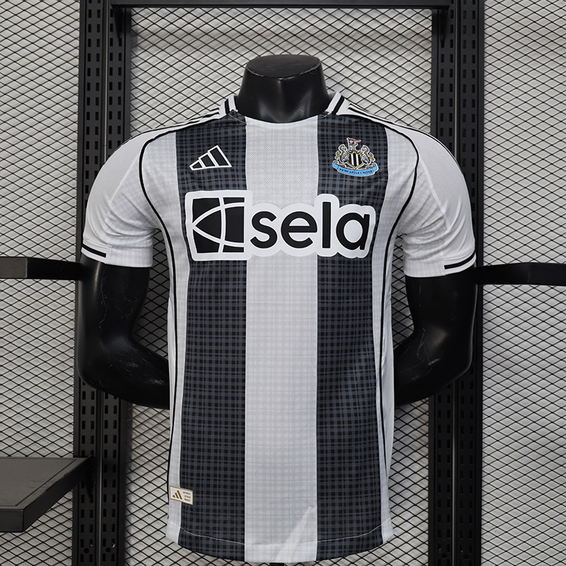 Player 2025-26 Newcastle Home Football jersey