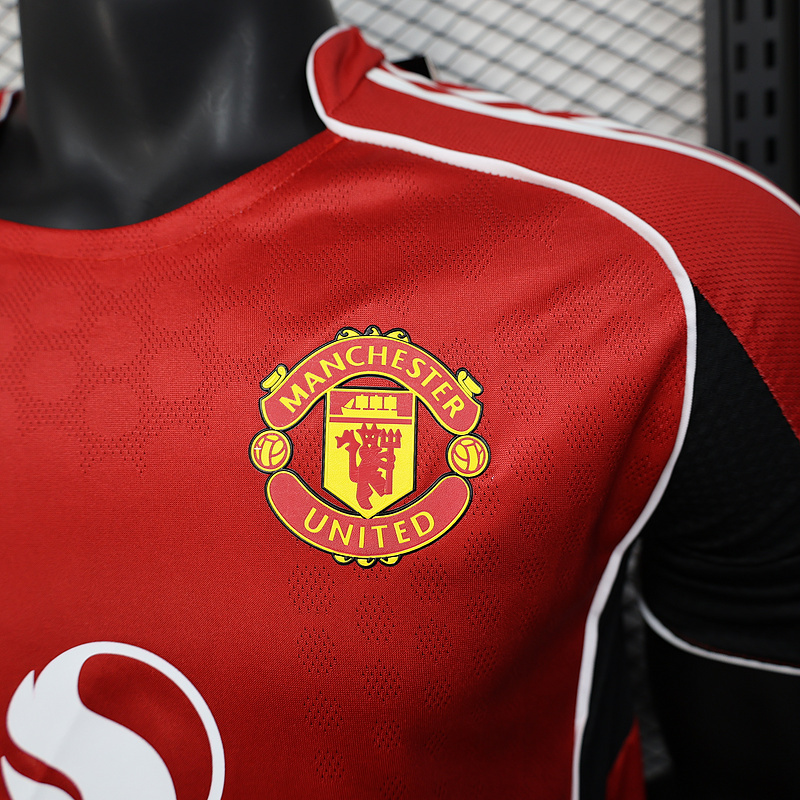 Player 2025-26 Manchester United Home Football jersey