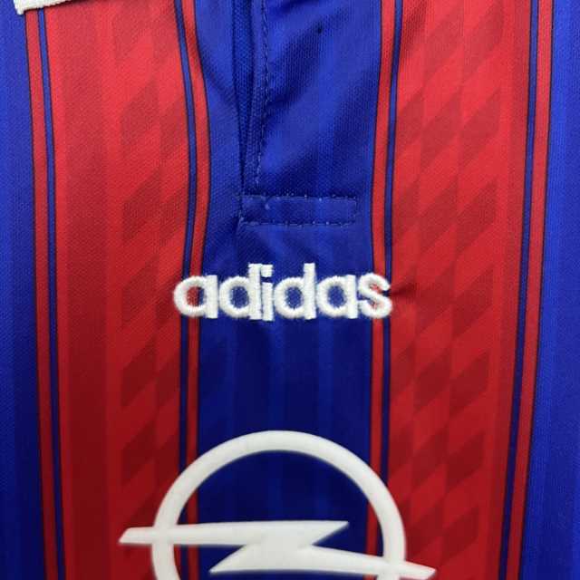 kids 1995-97 Bayern Munich  Home size_ 16-28