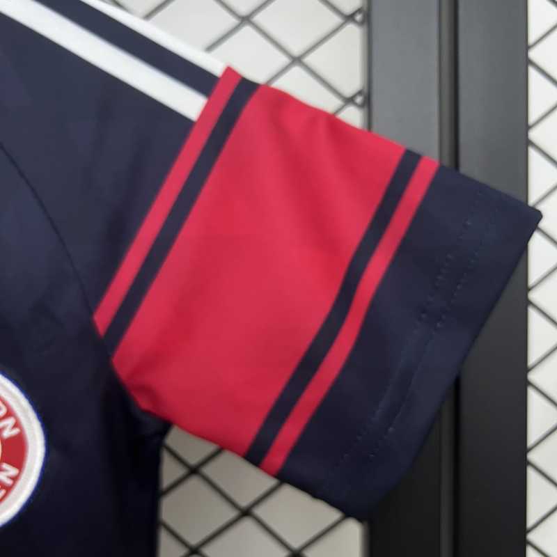 kids 1997-99 Bayern Munich  Home size_ 16-28