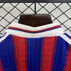 kids 1995-97 Bayern Munich  Home size_ 16-28