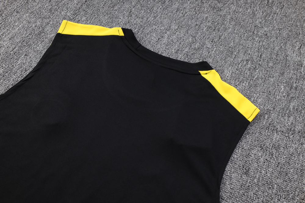 23-24 PSG Jordan black training vest suit