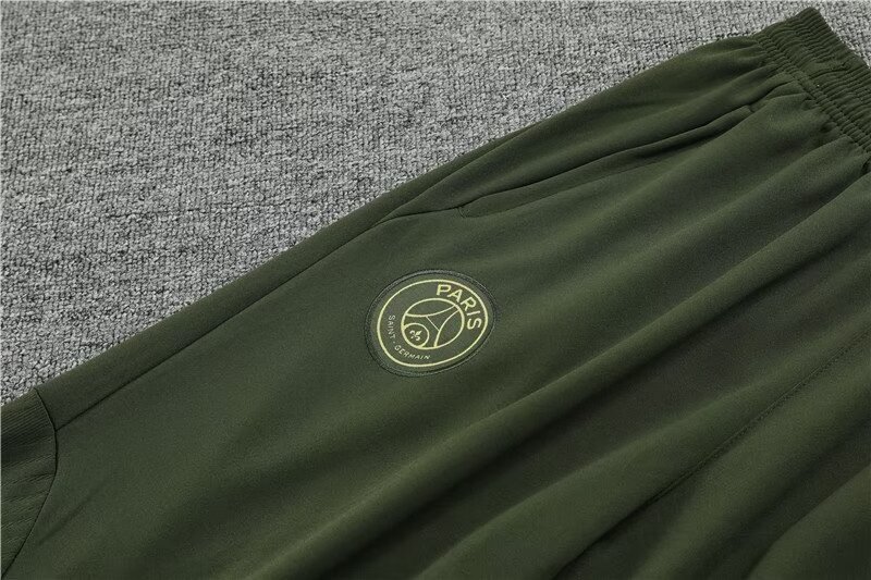2023/2024 Paris half-pull training uniform military green suit 1:1 Thai quality suit