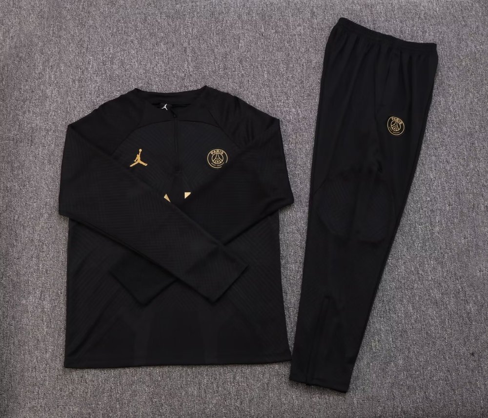 2022/2023 Paris Saint-Germain half-pull training suit black package