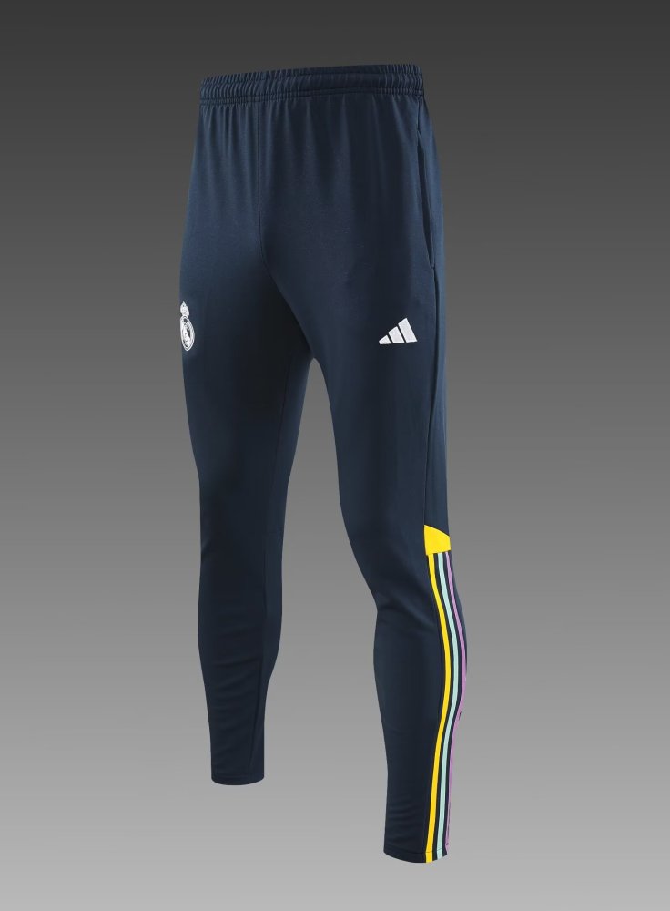 2023/2024 Real Madrid white sweatshirt half pull suit