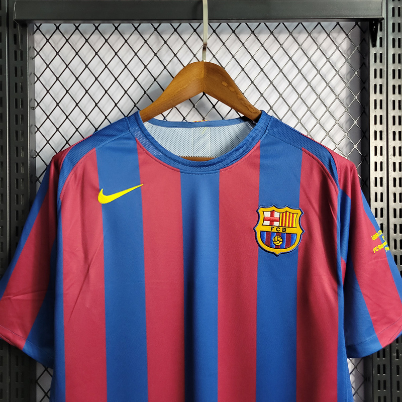Retro 2005-06 FC Barcelona home XAVI MESSI RONALDINHO Football jersey retro