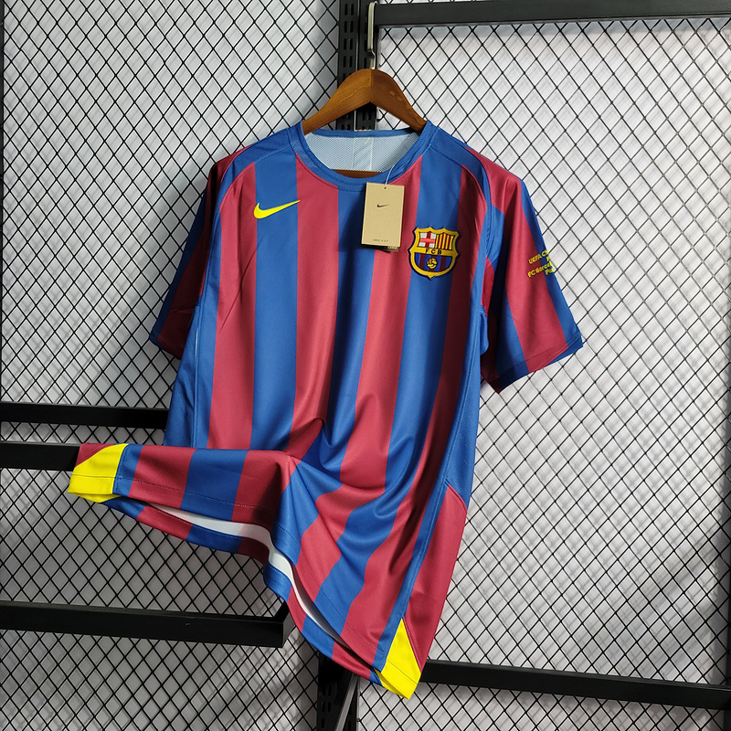 Retro 2005-06 FC Barcelona home XAVI MESSI RONALDINHO Football jersey retro