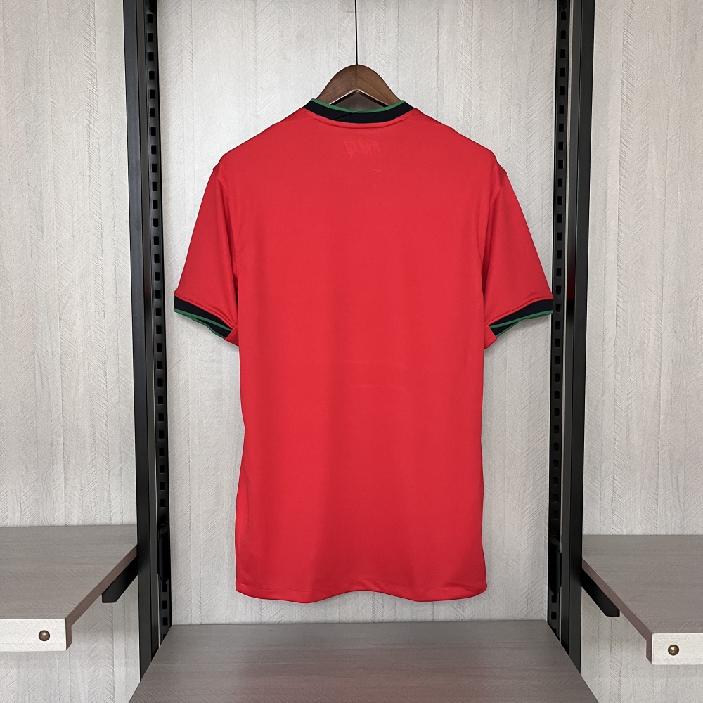 2024-25 Portugal home RONALDO BERNARDO G. RAMOS B.FERNANDES PEPE R. LE脙O Football jersey