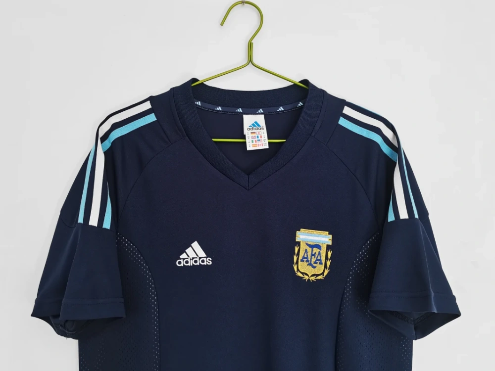 retro 2002 Argentina away retro football jersey Fan version