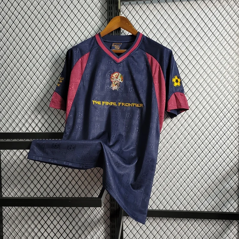 Retro 2010 West Ham Home Football jersey retro