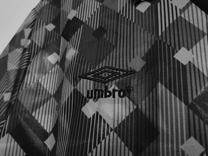 Retro 1990 England black (with Umbro) Football jersey retro