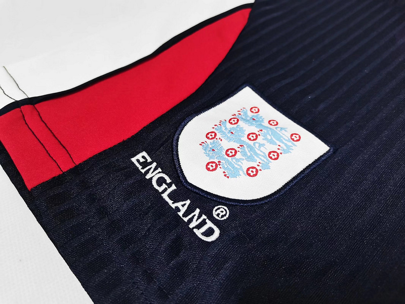 Retro 2006 Kids England home OWEN #10 Hargreaves #16 Lampard #8 BECKHAM #7 Football jersey retro