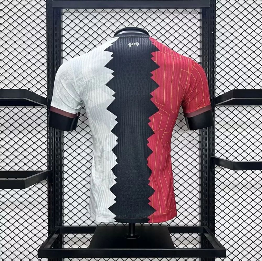 Player 2024-25 Liverpool 2024-25 Three-color special edition Football Jersey