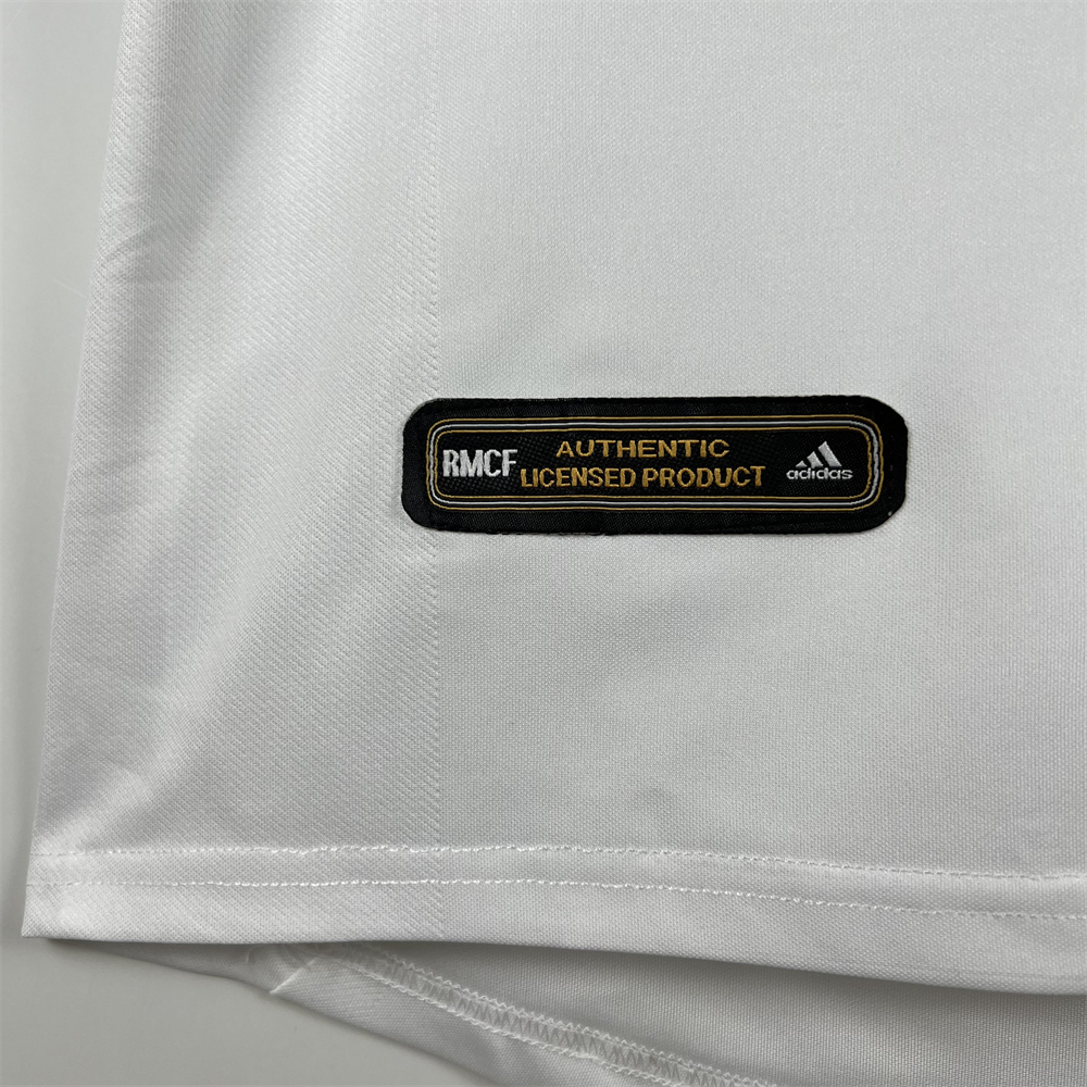 Retro 2001-02 Real Madrid Home Football jersey retro