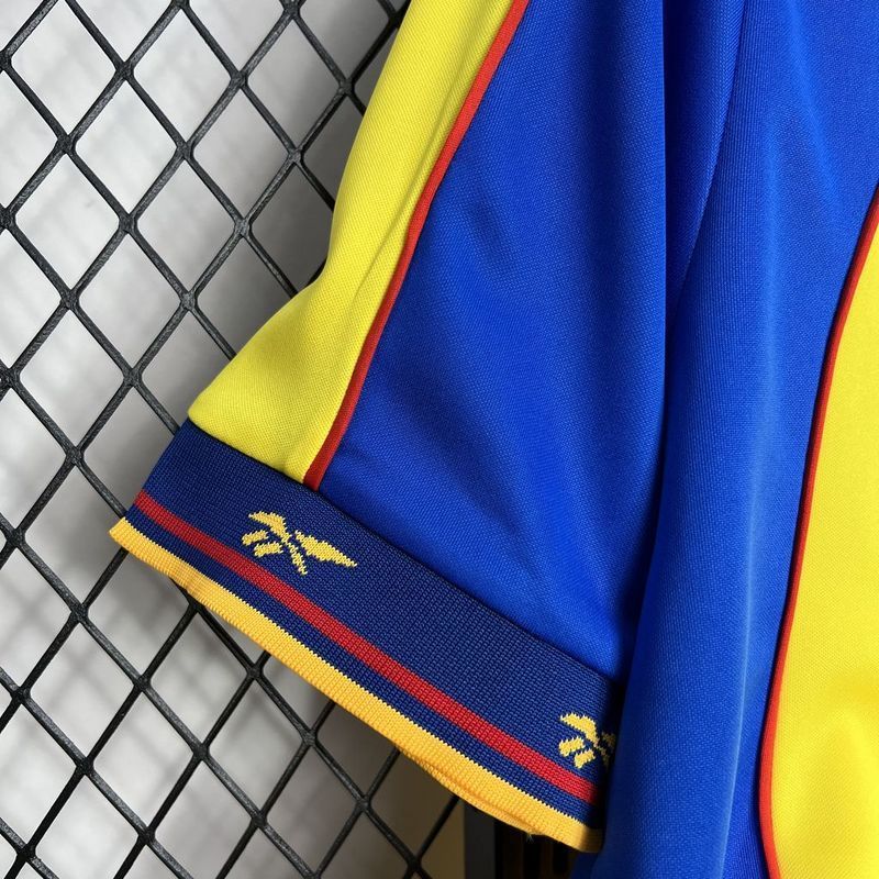 Retro 2001 Colombia home football jersey retro